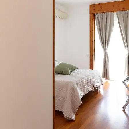 Alojamento de Acomodação e Pequeno-almoço Le Foglie D'ulivo