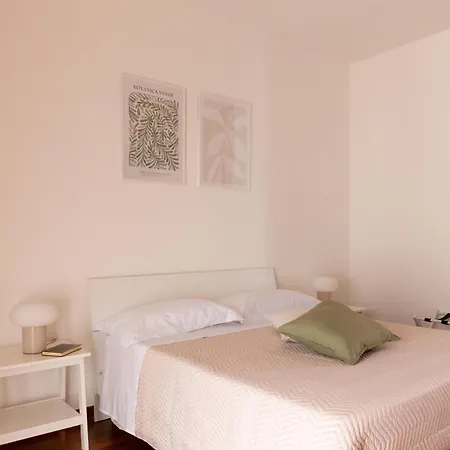 Alojamento de Acomodação e Pequeno-almoço Le Foglie D'ulivo *